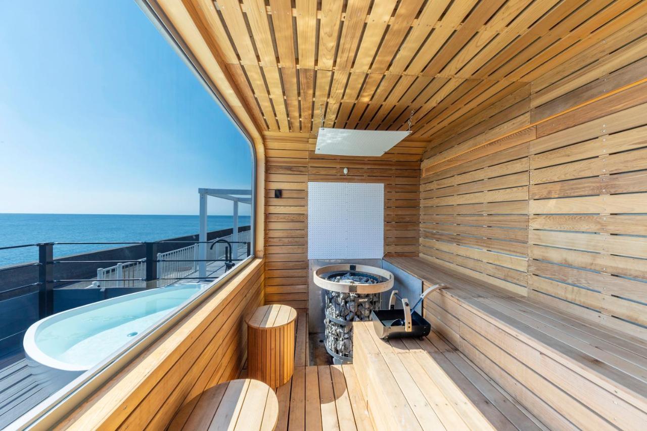 Malibu Hotel Zuši Exteriér fotografie